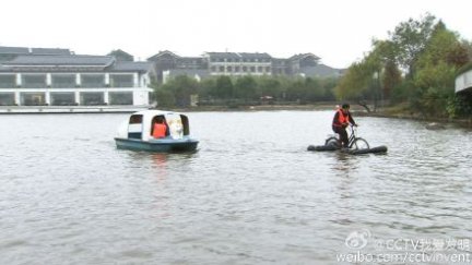 踏浪双侠 我爱发明踏浪双侠 水上骑行的自行车