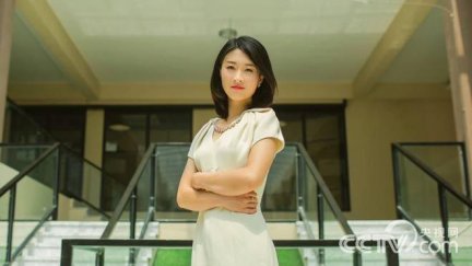 王伟伟养殖羊:流言缠身的女孩王伟伟回村养羊